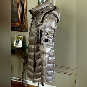 Andrew Marc Packable Lightweight Premium Down Hooded Winter Jacket Size Medium
